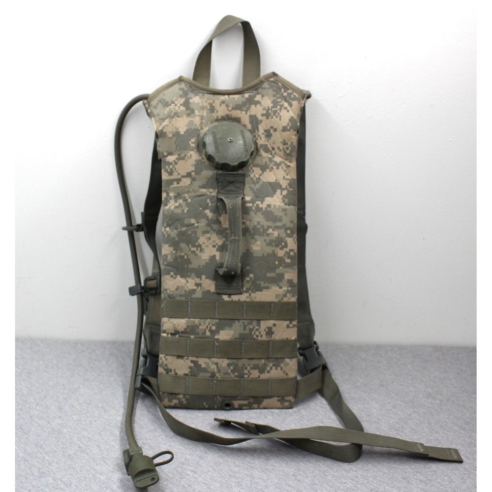 US Military Hydration Pack Unisex Green ACU‎ Digital Camo Tactical Molle Carrier